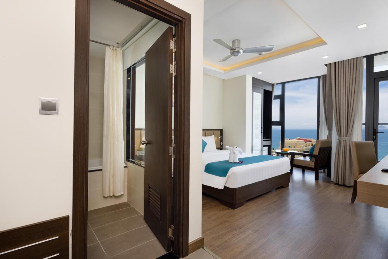 Sata Hotel На Транг Екстериор снимка